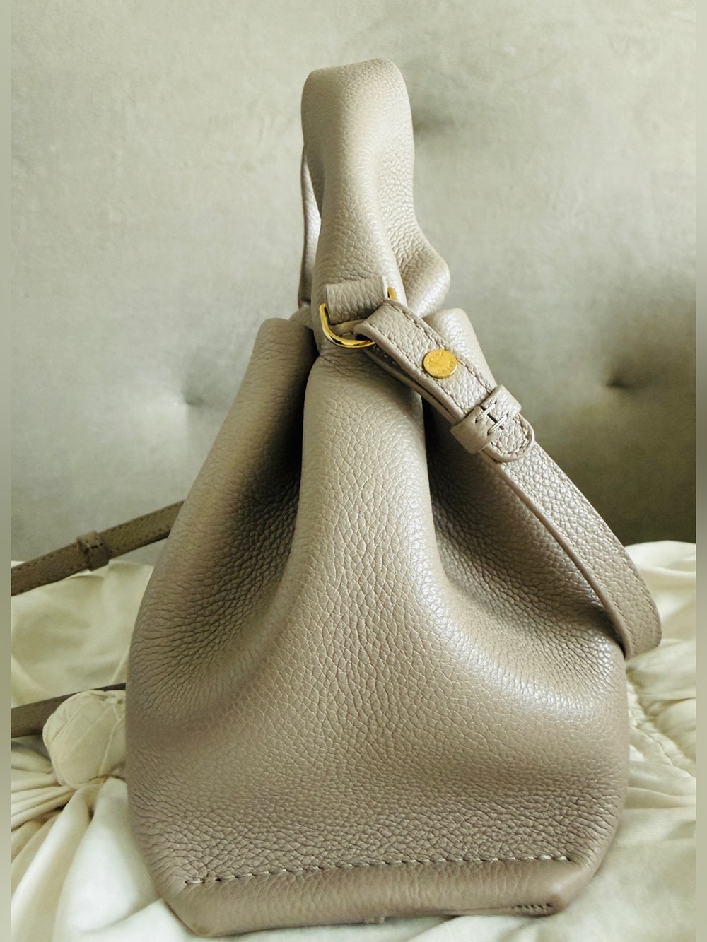 Polene Numero Neuf Mini in Textured Taupe - Picture 2 of 13